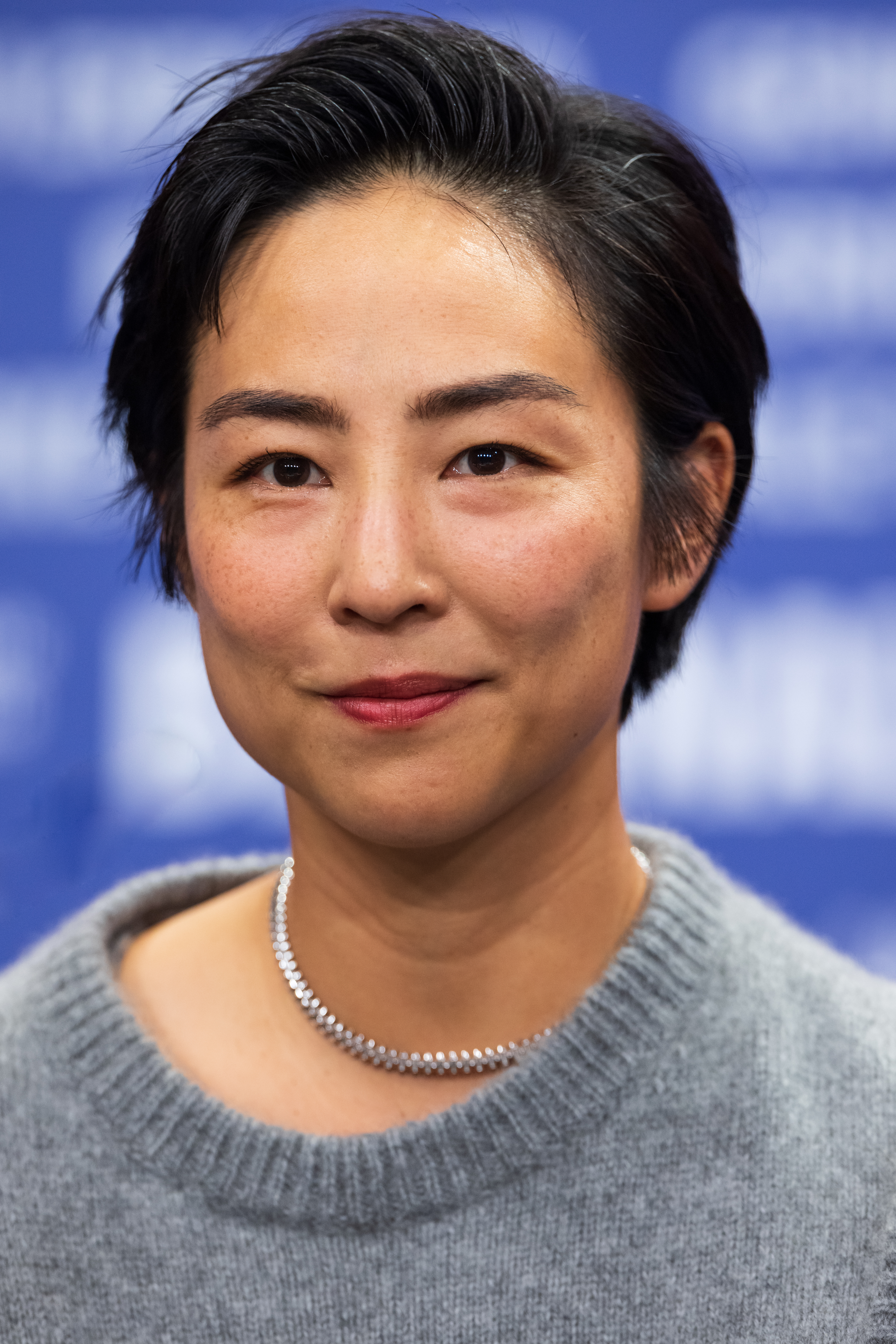 베를린영화제에서 포즈를 취한 그레타 리